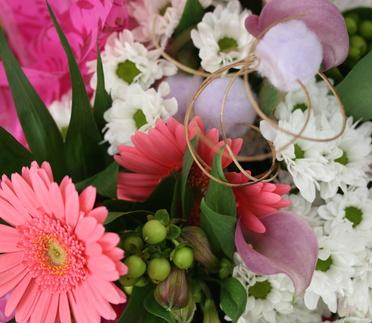 Cómo Decorar con Flores para una Fiesta de Cumpleaños