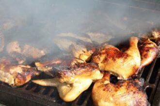 Cómo Organizar una Fiesta con Temática de Barbacoa