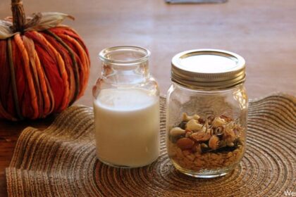Receta de Avena Refrigerada Saludable (Fantástica Comida para Llevar)