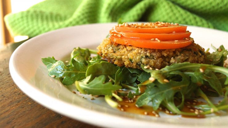Bocaditos de Salmón Crujiente con Quinoa