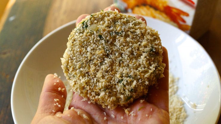 hamburguesa de salmón empanizada