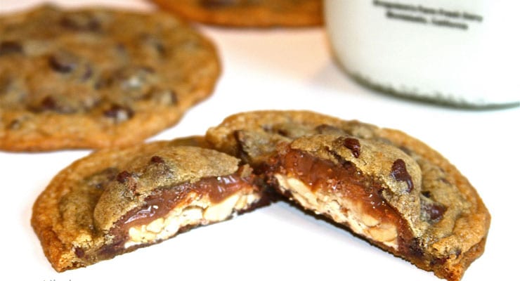 Galletas de barra de dulces con caramelos de Halloween sobrantes