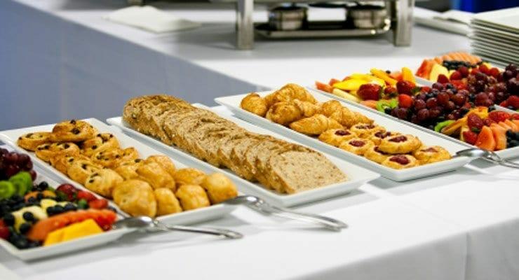 ¿Vas de vacaciones? ¡Aquí tienes cómo ahorrar mucho en comida!