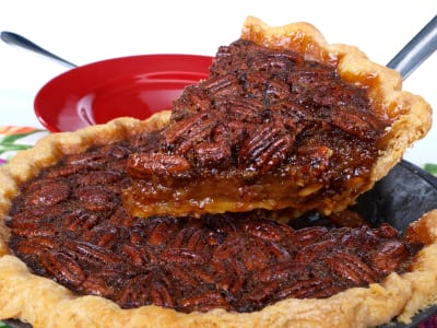 ¿Y de postre? ¡Tarta de nuez con bourbon al estilo del sur!