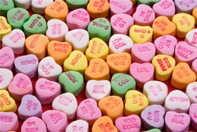 Cómo hacer imanes de corazones de caramelos