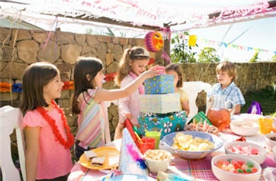 Ideas para fiestas de cumpleaños infantiles en el patio trasero
