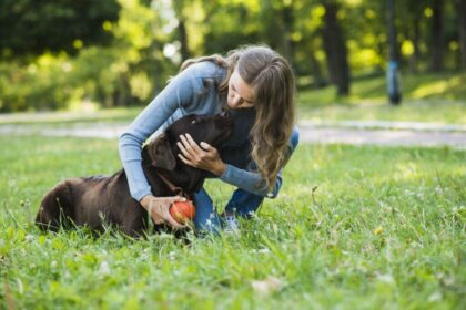 Cómo la terapia con mascotas puede mejorar tu salud mental.
